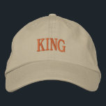 Brodée Regal Brodery Casquette kaki Nom du roi Casquette<br><div class="desc">Faites une déclaration avec le casquette de vêtements alternatifs en coton kaki. La broderie audacieuse "King" en or lui donne un aspect royal. La sangle réglable assure un ajustement parfait. Parfait pour des sorties décontractées ou pour ajouter du flair à tout ensemble.</div>