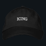 Brodée Roi Nom du texte Couleur noire Casquette Casquette<br><div class="desc">King Nom du texte Couleur noire Casquettes ou Casquettes brodés,  Nom de la police est Century. Style type est Alternative Apparel Basic Adaptable Casquette,  Color type is Black.</div>