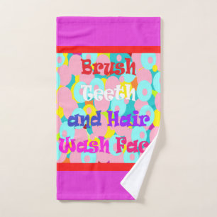 Brosse dents et cheveux laver votre visage belle