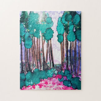 Brouillard pourpre avec puzzle de pins