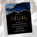 Budget Blue Gold Agate 30e anniversaire Invitation<br><div class="desc">Cette invitation branchée de 30ème anniversaire présente une image aquarelle d'une géode agate dans les tons bleu avec des reflets d'or. Les mots "30th Birthday" apparaissent dans la parties scintillant en faux or dans la police d'écriture moderne décorative. Customisez-le avec le nom de l'honoré dans le texte couleur or et...</div>