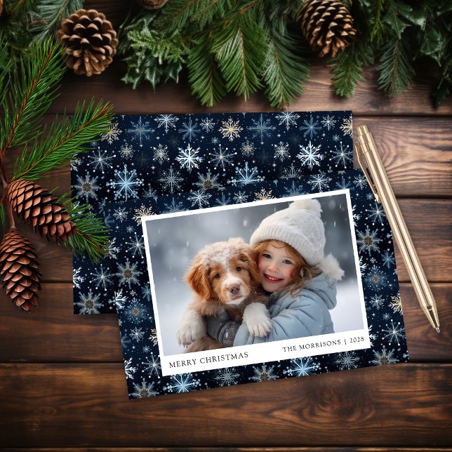 Budget Blue Snowflake Photo Carte de Noël (Créateur téléchargé)