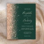 Budget Emerald Green Peach Parties scintillant Mar<br><div class="desc">Le bord gauche de cette élégante faire-part de mariage moderne est orné d'une bordure en faux parties scintillant pêche. Le texte personnalisable combine écriture pêche pâle,  copperplate et polices italiques sur un arrière - plan vert émeraude. L'envers dispose d'une parties scintillant de pêche assortie et d'un design vert émeraude.</div>