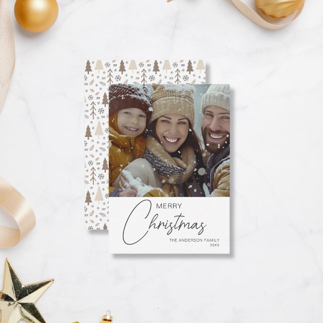 Budget Joyeux Noël Famille photo Carte de vacances (Create your own budget personalized family photo Christmas Card by MINTIC DESIGN STUDIO)