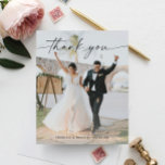 Budget Mariage moderne Carte de remerciements avec<br><div class="desc">Faites savoir à tout le monde à quel point vous les avez appréciés comme faisant partie de votre grande fête ! Cliquez sur le bouton "Customiser plus loin" pour commencer avec votre mise en page - changez même la couleur du libellé ! Tout le monde va adorer recevoir cette carte...</div>