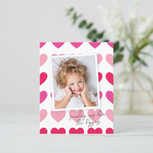 Budget Moderne Coeurs Photo Carte Saint-Valentin (Debout devant)