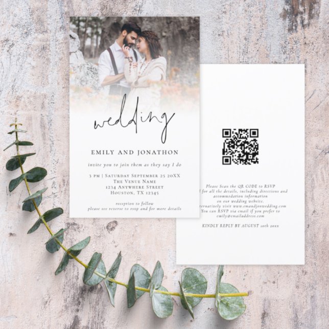 Budget Photo QR Invitation de mariage de script in (Front and back view. Larger size budget price alternative. Part of a matching wedding collection)