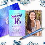 Budget Photo Sweet 16 Purple Blue Gradient Invitat<br><div class="desc">"Joyeux 16 Anniversaire". Envoyez cette cool boho retro, budget personnalisé photo party invitation pour un événement à se souvenir. Sur le côté gauche, une typographie marrante, tendance, violette et bleu marine avec une typographie sans serif moderne recouvre un arrière - plan de gris clair turquoise et violet foncé avec des...</div>