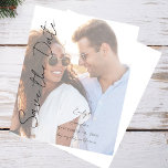 Budget Photo V MOD Chic 3 LG Enregistrer la date<br><div class="desc">** LE PAPIER SATIN EST PAPIER MINCE. METTEZ À NIVEAU LE PAPIER POUR UN PAPIER PLUS ÉPAISSE. A UNE OPTION POUR ENVELOPPES. *** Économisez de l'argent sur les invitations avec cette petite invitation qui a une option pour les enveloppes. Préparez vos invités pour le mariage extraordinaire avec votre Photo V...</div>