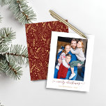 BUDGET Red Gold Simple Joyeux Noël Photo<br><div class="desc">BUDGET Red Gold Simple Script Modern Joyeux Noël Photo Holiday Card avec vos photos préférées et un script simple mais élégant Joyeux voeux de Noël. Le dos est orné d'un motif festif mais élégant de feuilles en feuille d'or, de pins et d'autres plantes botaniques d'hiver sur un arrière - plan...</div>
