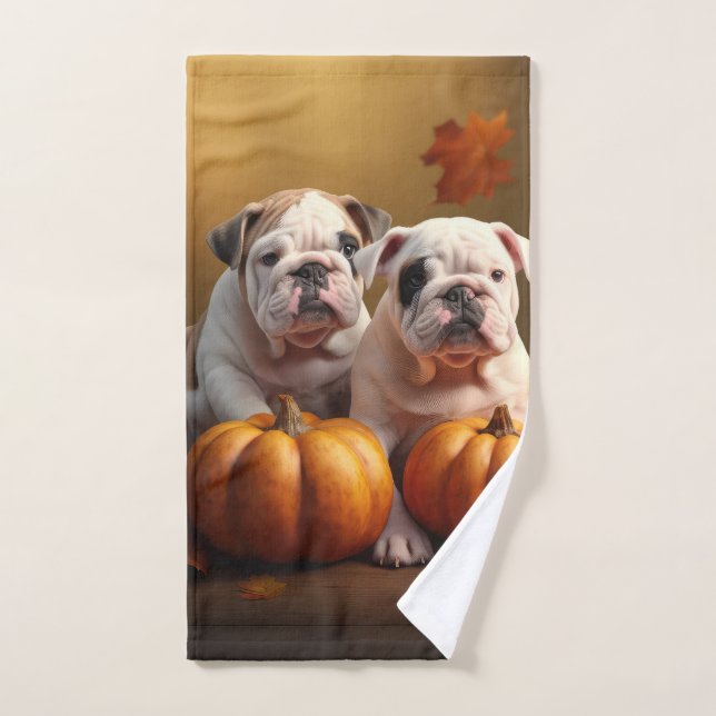 Bulldog Chiot Automne Citrouille de plaisir (Serviette à main)