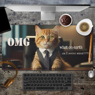 Bureau de chat drôle