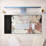 Bureau Tropical Floral Pampas Noir Premium<br><div class="desc">Se démarquer de la foule - pour le propriétaire d'entreprise ou promoteur d'une marque essayant de montrer qu'ils sont sur la tendance et moderne. Et ou quelqu'un qui a un événement de boho ou de pampas. *Pour les articles de papeterie, de publicité ou de merchandising supplémentaires zazzle correspondant à cet...</div>