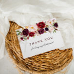 burgunch floral bridesmaid carte de remerciements<br><div class="desc">Ce design présente des fleurs bordeaux et rousses sur un arrière - plan blanc. Le texte et les couleurs de cette conception peuvent être modifiés</div>