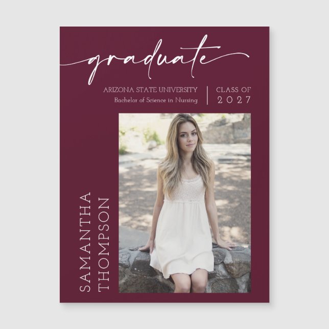 Burgundy Minimalist Script Photo Graduate Magnet (Devant)