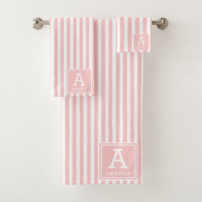 Cabane rose pâle rayures Initiales monogrammes (En situation)