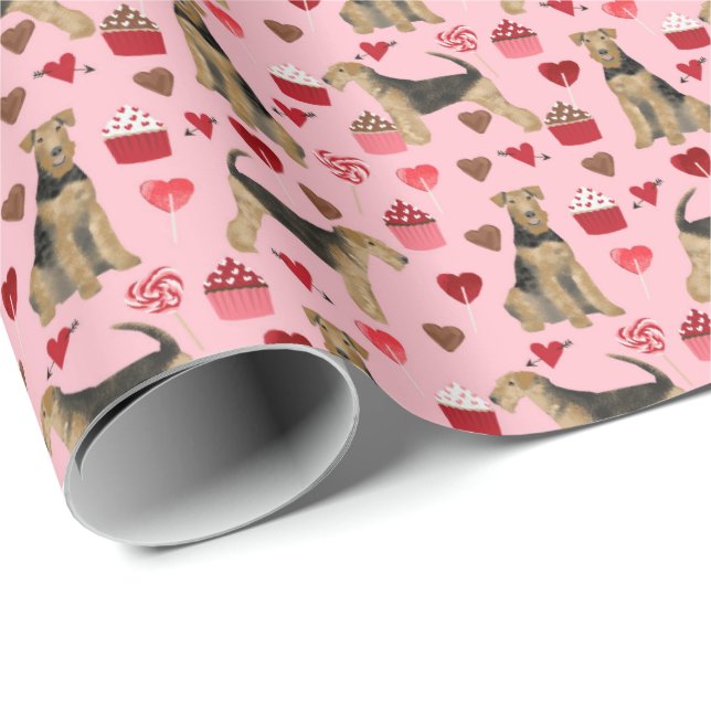Cadeau Airedale Valentines enveloppant du papier (Coin rond)