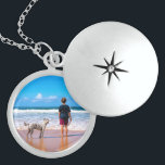 Cadeau de collier photo personnalisé avec vos phot<br><div class="desc">Colliers photo personnalisés - Votre propre design - Cadeau de famille personnalisée / amis ou collier personnel - Ajouter votre photo / pr Texte - Redimensionner et déplacer ou supprimer et ajouter des éléments / du texte avec l'outil de personnalisation ! Vous pouvez transférer cette conception à plus de 1000...</div>