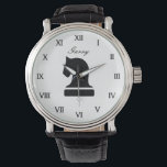 Cadeau de montre d'échecs personnalisé pour adulte<br><div class="desc">Cadeau de montre d'échecs personnalisé pour adultes et enfants. Numéros romains avec typographie de script stylisée et icône de pièce d'échecs chevalier. Classy black bracelet en cuir. Logo chic de cheval noir et blanc avec nom ou devis personnalisés. Idée cadeau d'anniversaire unique pour les amateurs d'échecs, enseignant, étudiant, enfants (garçon...</div>