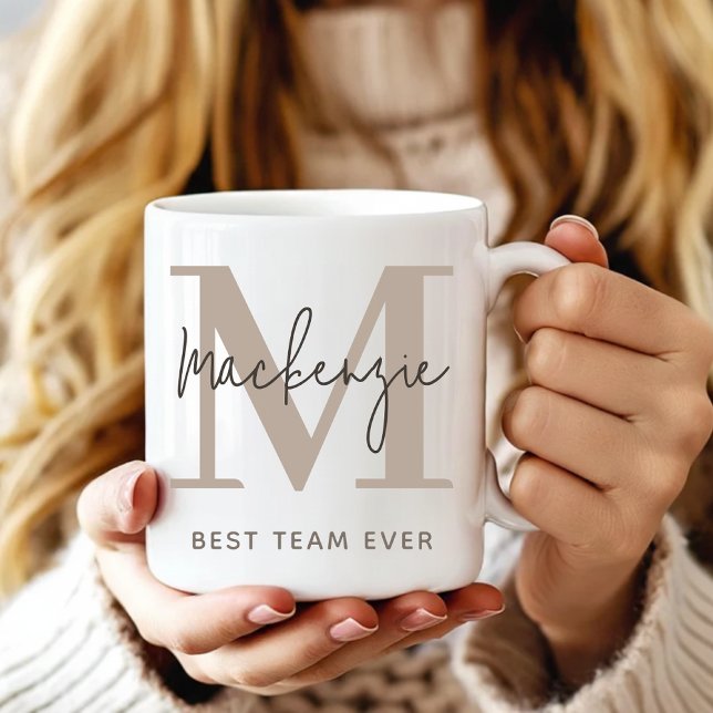 Cadeau de mug à monogramme personnalisé pour collè (Classy Monogram Mug Gift for Bridal Shower, Neutral Personalized Mug Gift for Office or Coworkers)