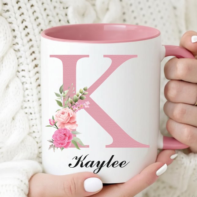 Cadeau de mug de fin d'études sur mesure à fleurs  (Floral Monogram Mug New Mom Gift for Her, Personalized Pink Floral Mug Bridesmaid Proposal Gift)