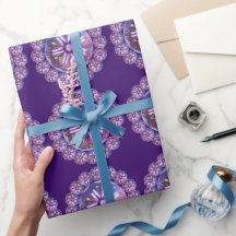 Fleur dans le papier d'enveloppement du désert