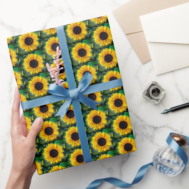 Cadeau Fleurs de soleil avec papier d'enveloppement d'abe (Cadeaux)
