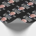 CADEAU JOE BIDEN FUNNY BIRTHDAY POOP WRAPPER PAPIER<br><div class="desc">JE SUIS TELLEMENT HEUREUX QUE JE PUISSE PASSER - OH ATTENDS. JE L'AI FAIT,  DANS MES PANIERS. JOURNAL D'ANNIVERSAIRE D'ANNIVERSAIRE</div>