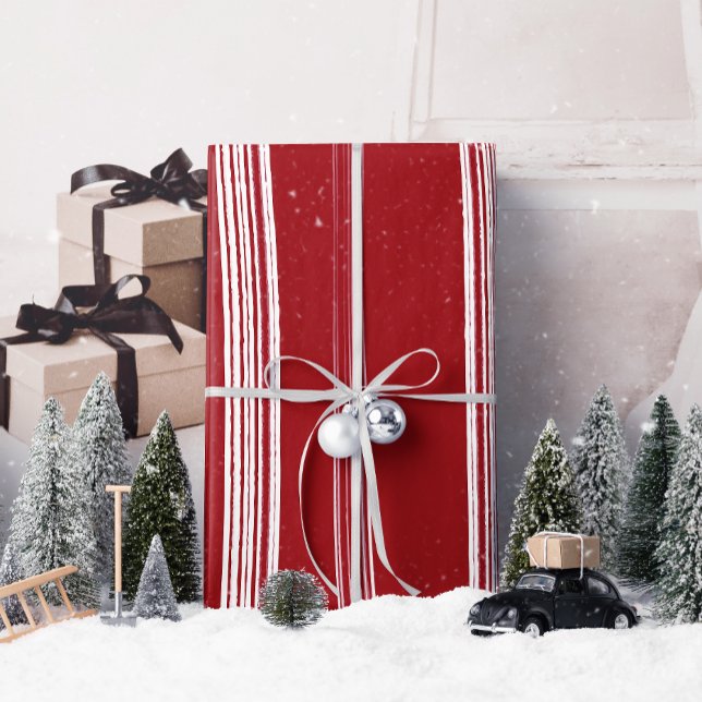 Cadeau Lux Christmas White Stripes sur le papier d'envelo (Wrap your holiday treasures in love and nostalgia with TCK&Co's Lux Christmas White Stripes design.)
