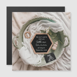 Cadeau simple et doux d'annonce de grossesse neutr