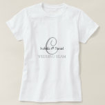 Cadeaux de t-shirt mariage Monogram<br><div class="desc">Les Cadeaux Monogram offrent une vaste sélection de timbres-poste USPS personnalisables, autocollants de scellés d'enveloppe, cartes de voeux, chemises, casquettes, boutons, magnets et bien plus encore. Ces monogrammes sont parfaits pour envoyer des invitations à un mariage, des invitations à une fête d'anniversaire, des annonces de remise de diplômes et des...</div>