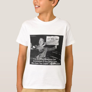 Cadeaux drôles Dewey bat Truman T-shirts Boutons E
