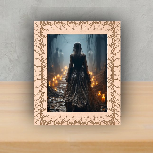 Cadres Gravés Black Gothic Spooky Black Etched Barbed Wire (Black etched barbed wire Gothic theme on wood picture frams.)