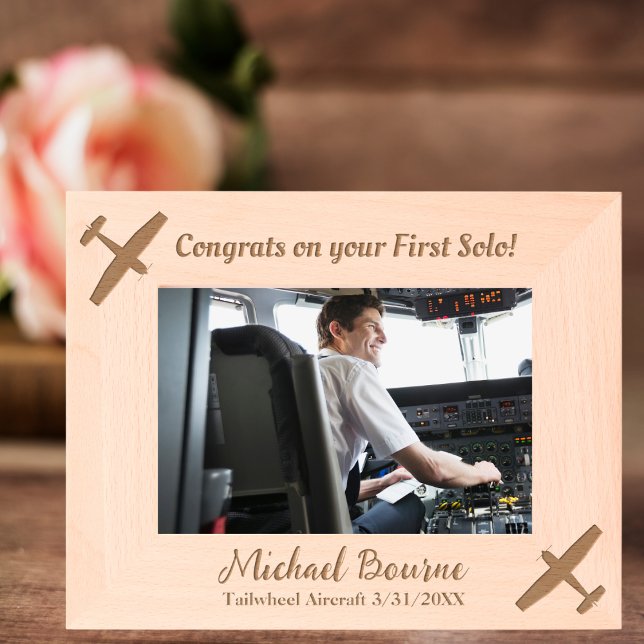 Cadres Gravés Félicitations au pilote solo et à l'avion sur mesu (Default Text)