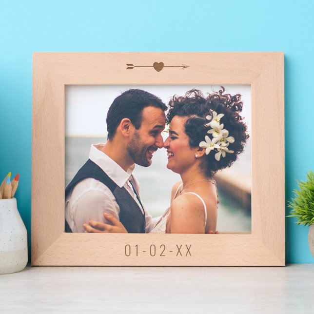 Cadres Gravés Fiançailles/Mariage Date Flèche coeur horizontale (Créateur téléchargé)