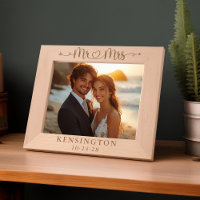 Flèche de coeur de script M. Mme Newlyted Mariage