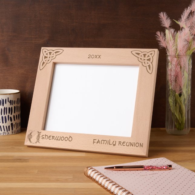 Cadres Gravés Lettre celtique U Nom personnalisé (Gauche)