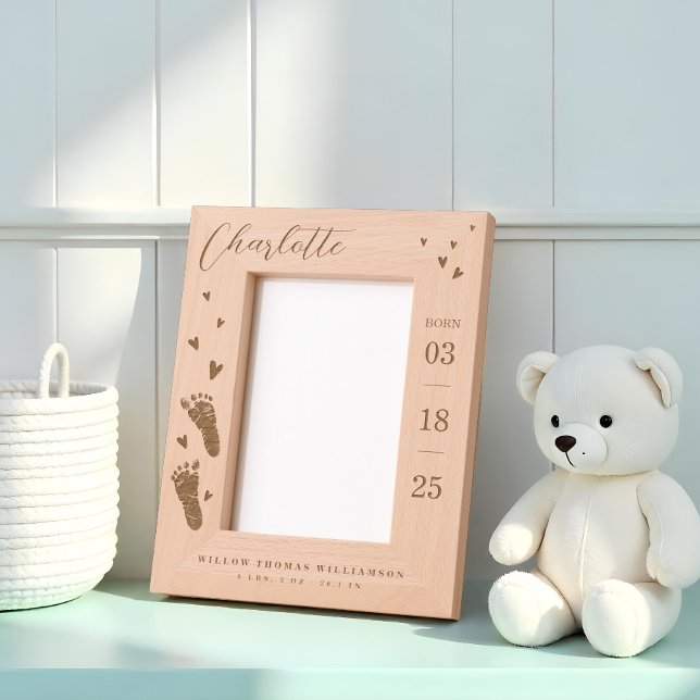 Cadres Gravés Nom du bébé Script & Statistiques de naissance Emp (Baby Name Script & Birth Stats Footprints & Hearts Etched Frames)