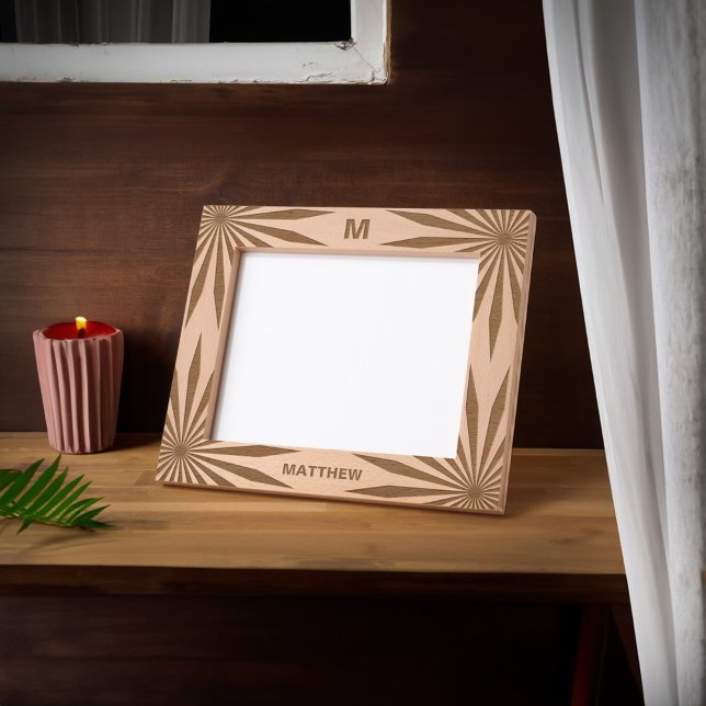 Cadres Gravés Nom du monogramme de famille Image en bois moderne (Family Monogram Name Modern Wooden Picture Etched Frame make a wonderful gift for the home or office)