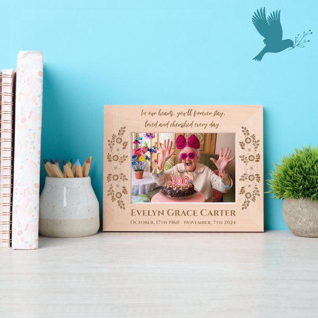 Cadres Gravés Nom floral personnalisé Souvenir (Créateur téléchargé)