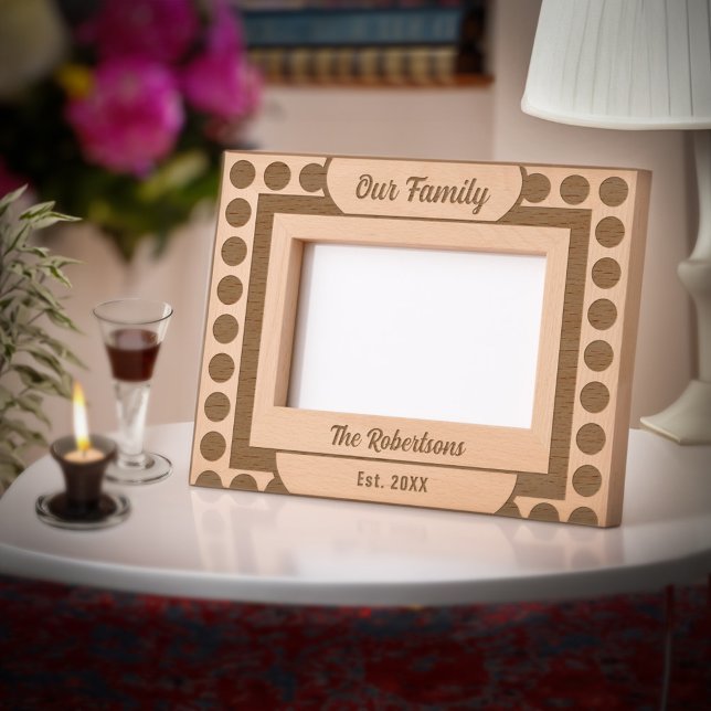 Cadres Gravés Notre famille moderne Cercle Carré photo en bois (Our Family Modern Circle Square Wooden Picture Etched Frames great for your home or give as a gift. )