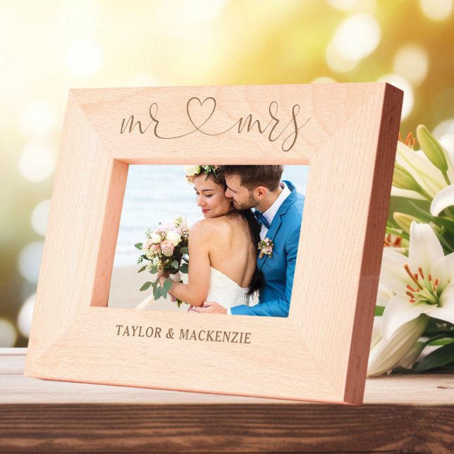 Cadres Gravés Personnalisé M. et Mme Couples Noms de coeur (Personalized Mr and Mrs Couples Names Heart Etched Frames by Ricaso. Gift ideas for newly weds)