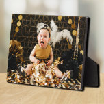 Cadres photo Easel Back Plaque d'anniversaire<br><div class="desc">Tablette, sur une étagère ou un bureau, cette plaque avec un chevalet intégré présente la photo de 1er anniversaire de votre bébé préféré, directement sur le panneau de carton dur pour une image incroyablement nette avec une surface nettoyée facile à essuyer. Idéal comme cadeau ou pour afficher votre photo préférée...</div>