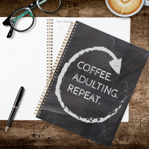 Café à phrase personnalisable. Devenir adulte. Rép