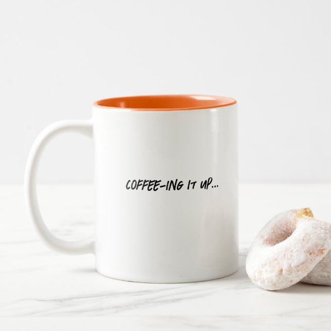 Café en l'air Funny Tendy Deux Tone Mug (Avec donut)