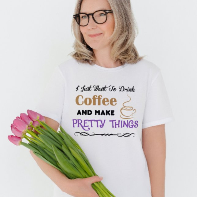 Café et jolies choses T-shirt (Créateur téléchargé)