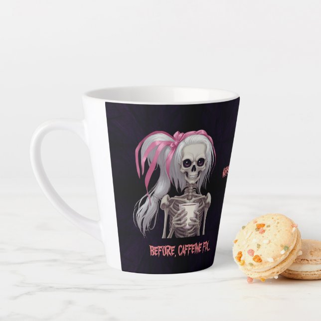 Caféine Queen Latte Mug (En situation)