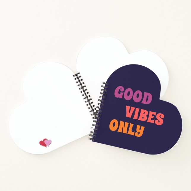 Cahier à coeur esthétique « Good Vibes Only » (Intérieur)