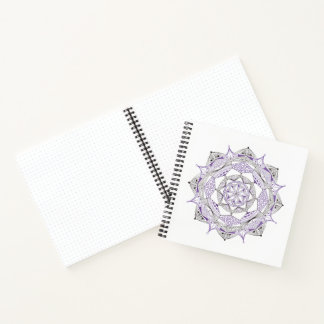 Cahier à reliure spirale avec motif mandala violet