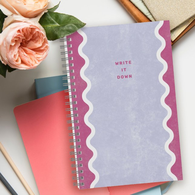 Cahier à spirale avec lignes ondulées rose violet (Créateur téléchargé)